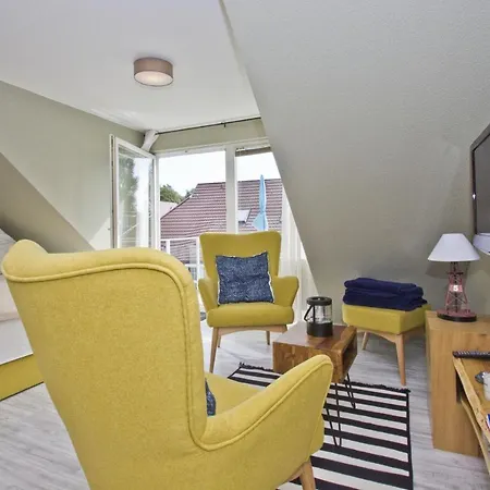 Appartement Nur 100 M Zum Strand, Mit Balkon Und Eigener Sauna - App Eldena 09 Lobbe